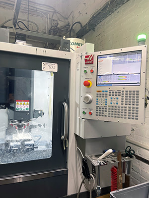 Haas DT-2 (2021 | бу) – высокоскоростной вертикально-фрезерный центр с ЧПУ