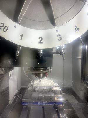 Haas DT-2 (2021 | бу) – высокоскоростной вертикально-фрезерный центр с ЧПУ
