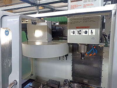 Haas VF-2DHE (2006 | бу) – вертикально фрезерный обрабатывающий центр с ЧПУ