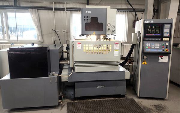 M-S35 (2010 | бу) – электроэрозионный станок с ЧПУ