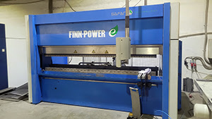 Finn-Power E100-3100 (2010 | бу) - электромеханический листогибочный пресс с ЧПУ