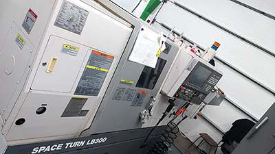 Okuma LB300С (2006 | бу) – токарный обрабатывающий центр с ЧПУ