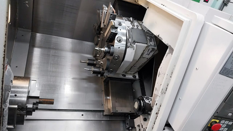 Okuma LB300С (2006 | бу) – токарный обрабатывающий центр с ЧПУ